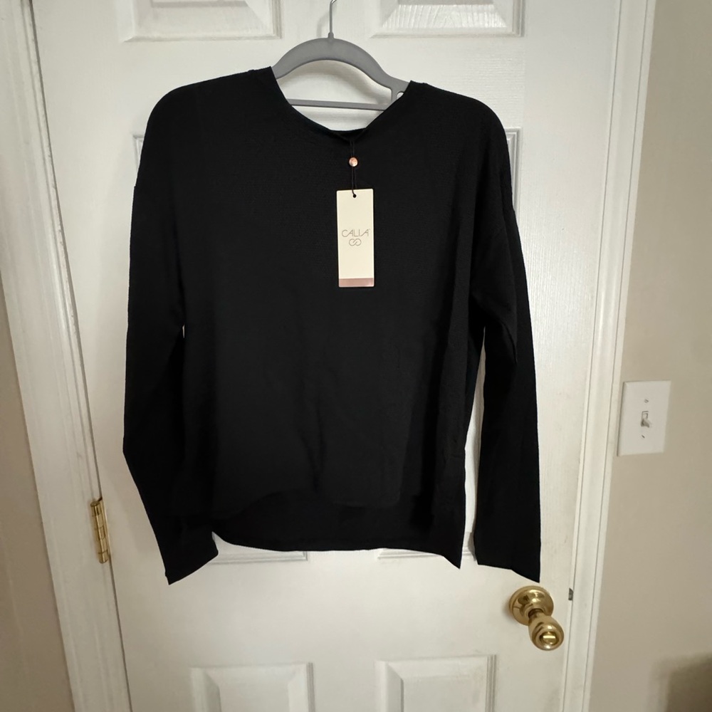 Black workout top by Calla